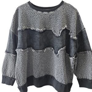 Gilded Intent Gray White Multi Texture Pull Over Crew Size Medium Grunge Chic